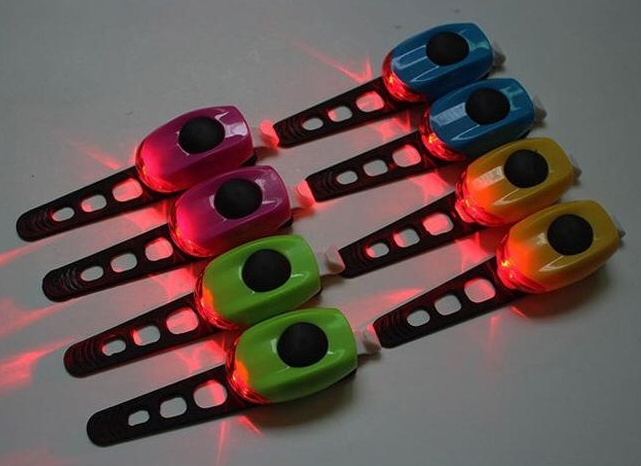 Rear red 1 LED flasher