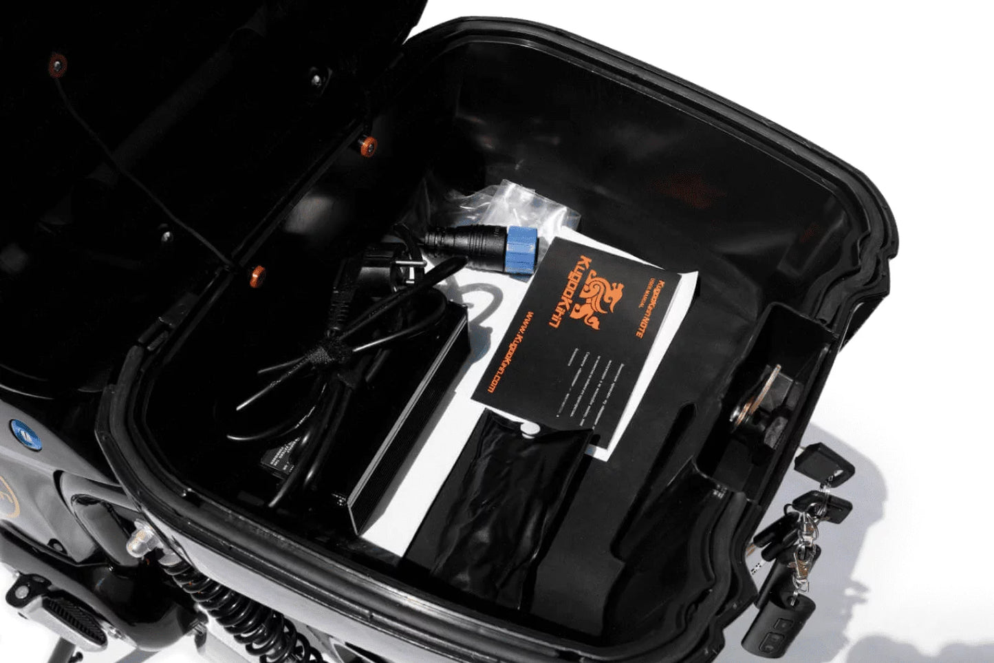Kugoo Kirin Note Motor Scooter, 50Km Speed, 60KM Range, 800W Power, White & Black