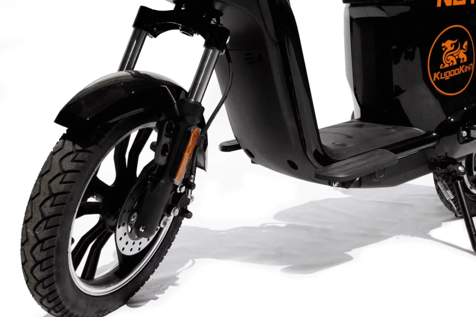 Kugoo Kirin Note Motor Scooter, 50Km Speed, 60KM Range, 800W Power, White & Black